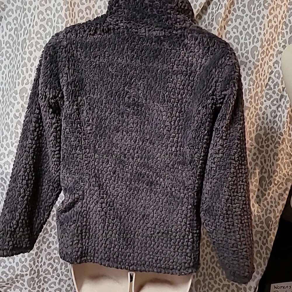 The North Face Fleece Jacket - Picture 6 of 8